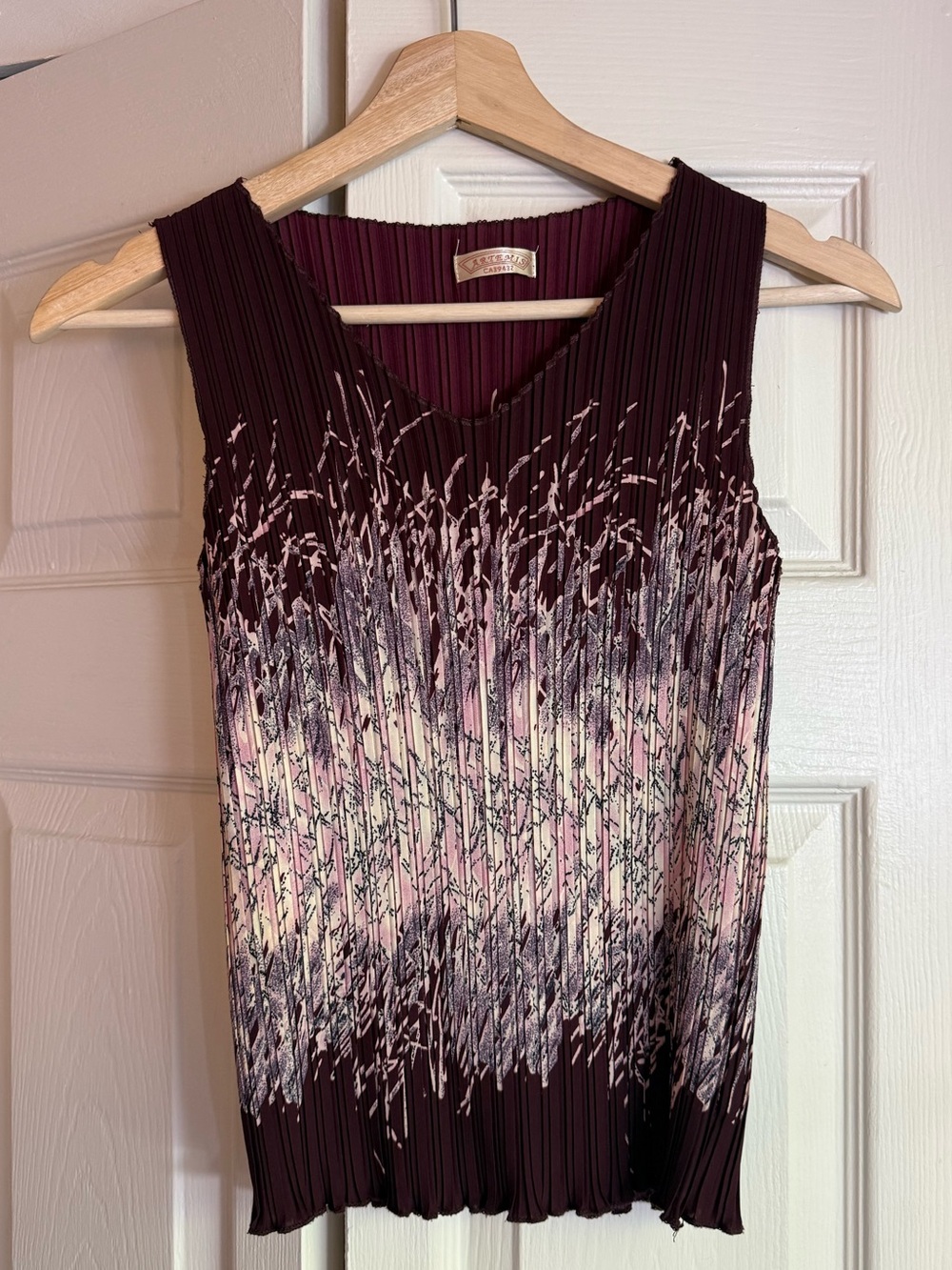 Vintage Y2K | Micro Pleated Burgundy Abstract Print | Sleeveless Top